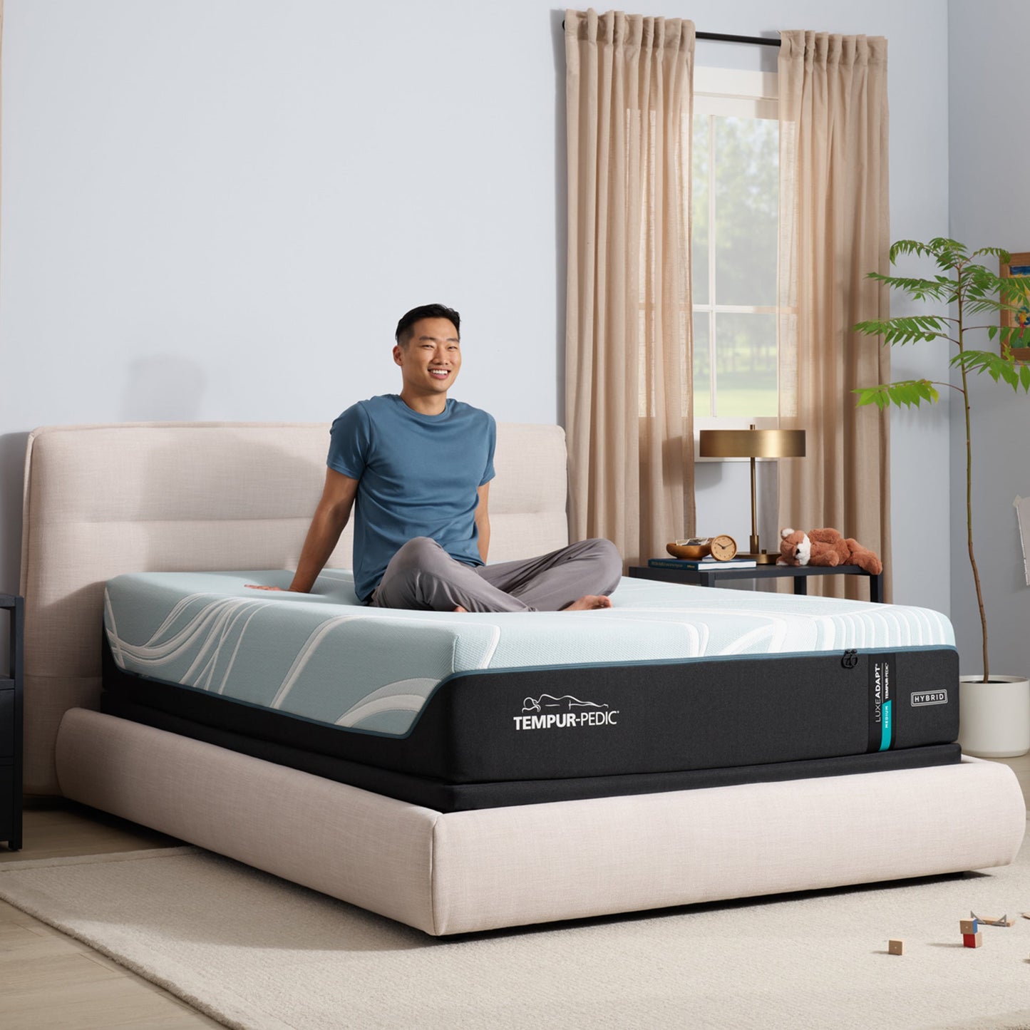 Tempur-Pedic TEMPUR-LuxeAdapt Medium Hybrid Mattress – Image 11