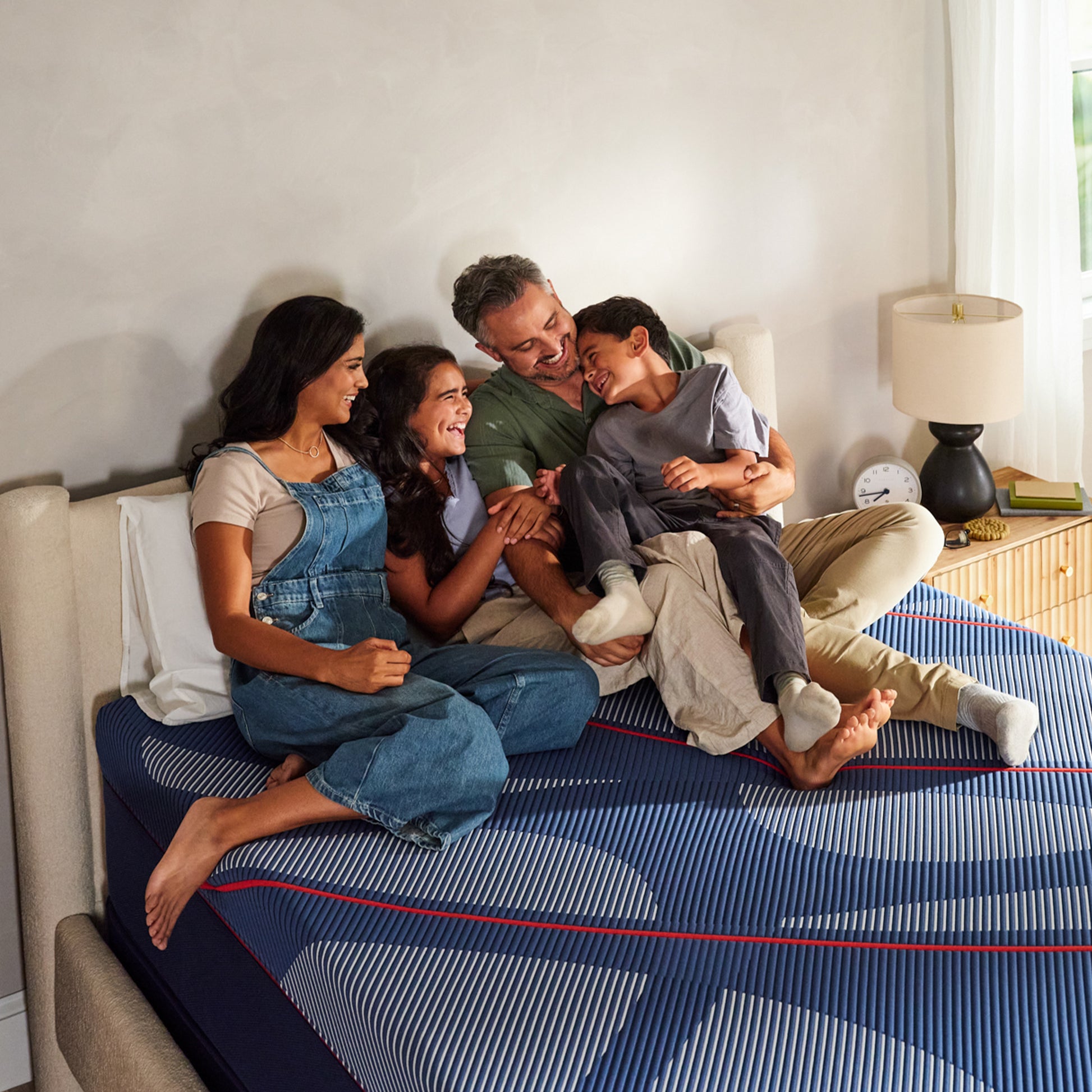 Sealy Posturepedic Elite Hybrid Albany II Medium Mattress – Lifestyle View